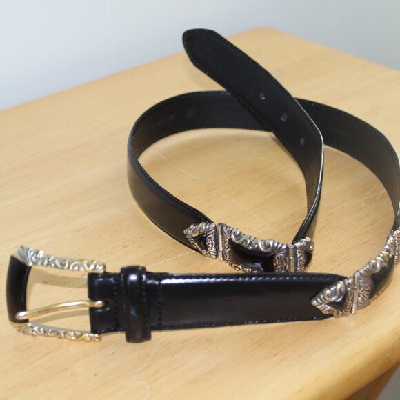 Fossil Black Leather Belt with Ornate Silver Hardware M - Picture 2 of 12